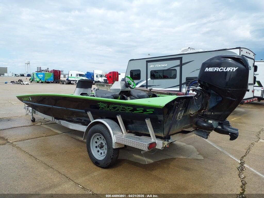 00000CJT09347E919 2019 BLAZER BOAT photo no. 3