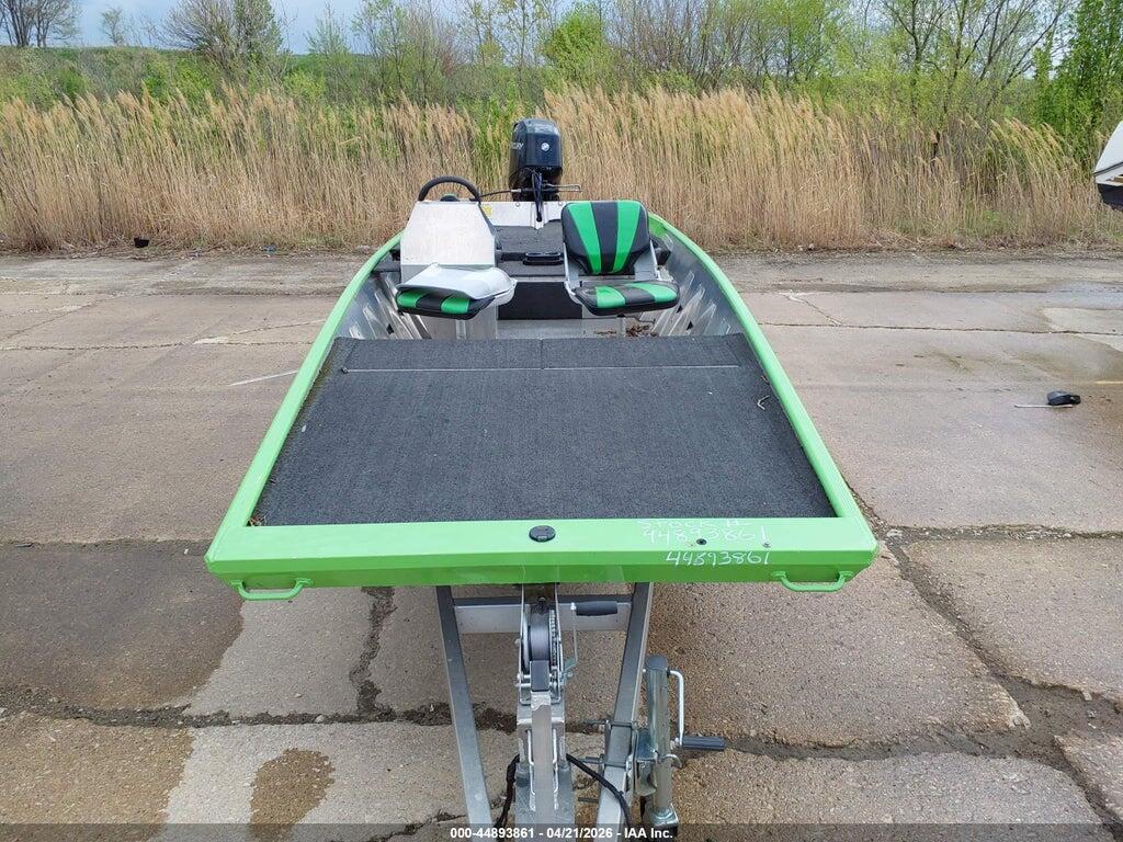 00000CJT09347E919 2019 BLAZER BOAT photo no. 6