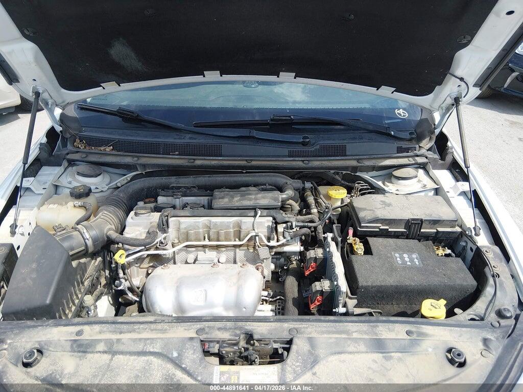 1C3CCCFB7HN500464 2017 CHRYSLER 200 photo no. 10