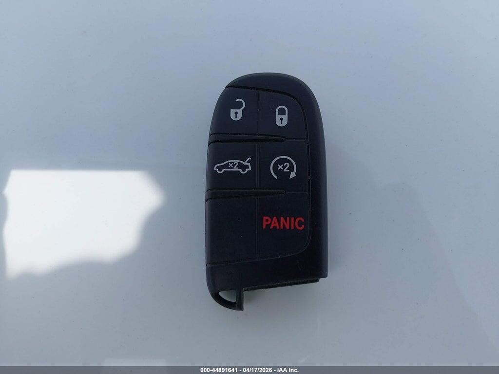 1C3CCCFB7HN500464 2017 CHRYSLER 200 photo no. 11