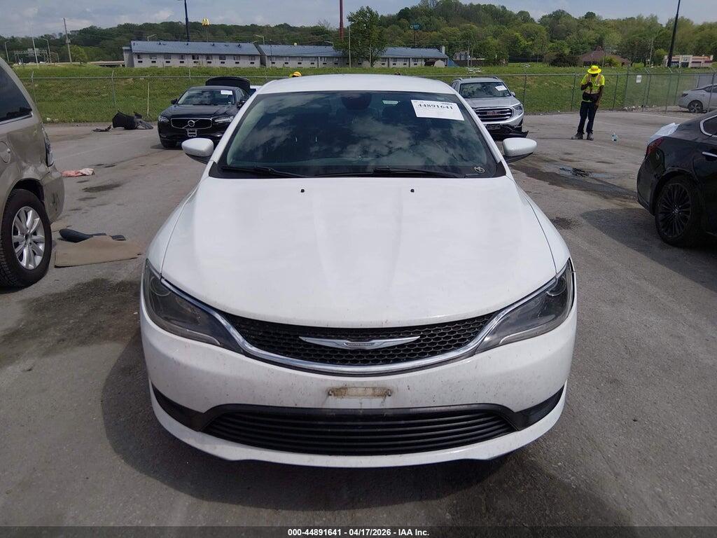 1C3CCCFB7HN500464 2017 CHRYSLER 200 photo no. 12