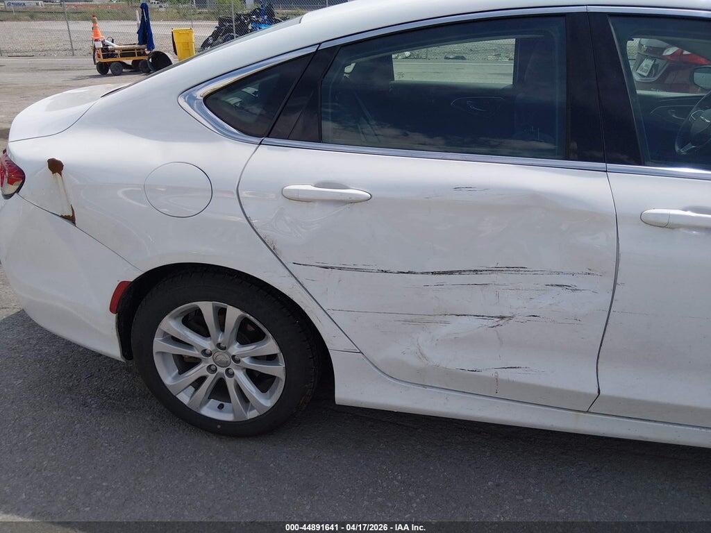 1C3CCCFB7HN500464 2017 CHRYSLER 200 photo no. 6