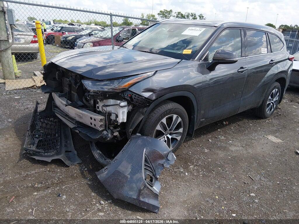 5TDHBRCH3NS549747 2022 TOYOTA HIGHLANDER photo no. 2