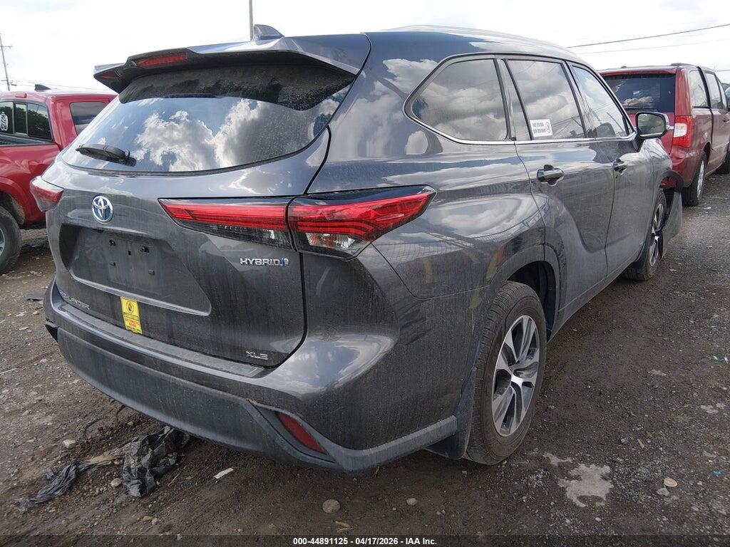 5TDHBRCH3NS549747 2022 TOYOTA HIGHLANDER photo no. 4