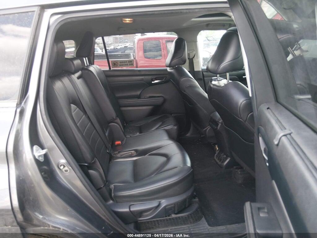 5TDHBRCH3NS549747 2022 TOYOTA HIGHLANDER photo no. 8