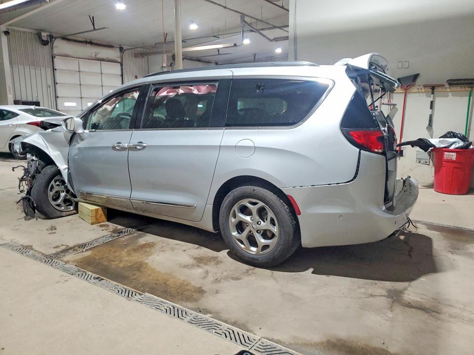2022 CHRYSLER PACIFICA LIMITED — Фото 2 из 13