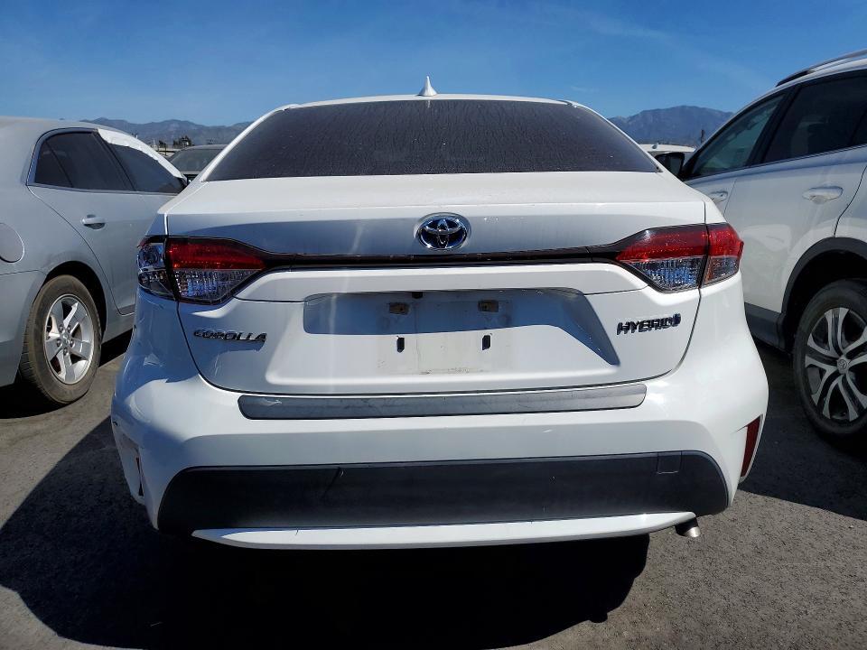2020 TOYOTA COROLLA HYBRID LE — Фото 6 из 12