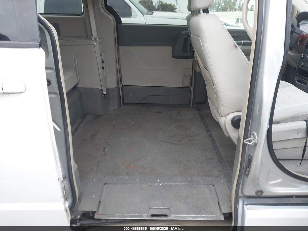 2A8HR44H28R107609 2008 CHRYSLER TOWN & COUNTRY photo no. 8