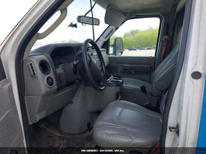 1FDXE4FS4JDC08713 2018 FORD E-450 CUTAWAY photo no. 5