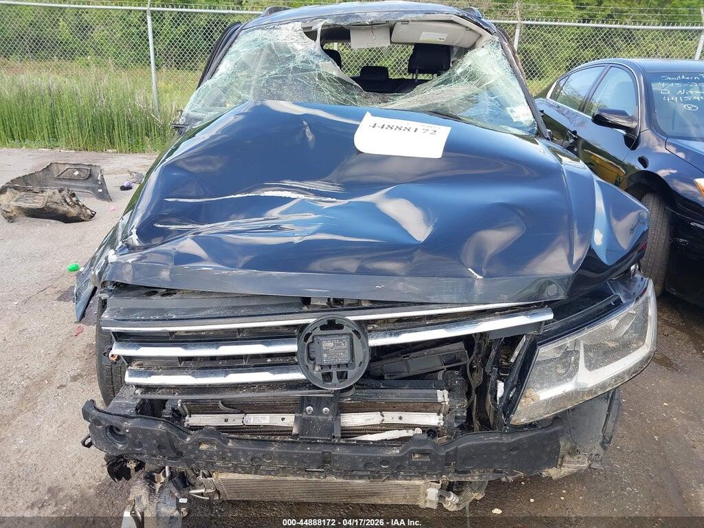 3VV3B7AX2JM204570 2018 VOLKSWAGEN TIGUAN photo no. 10