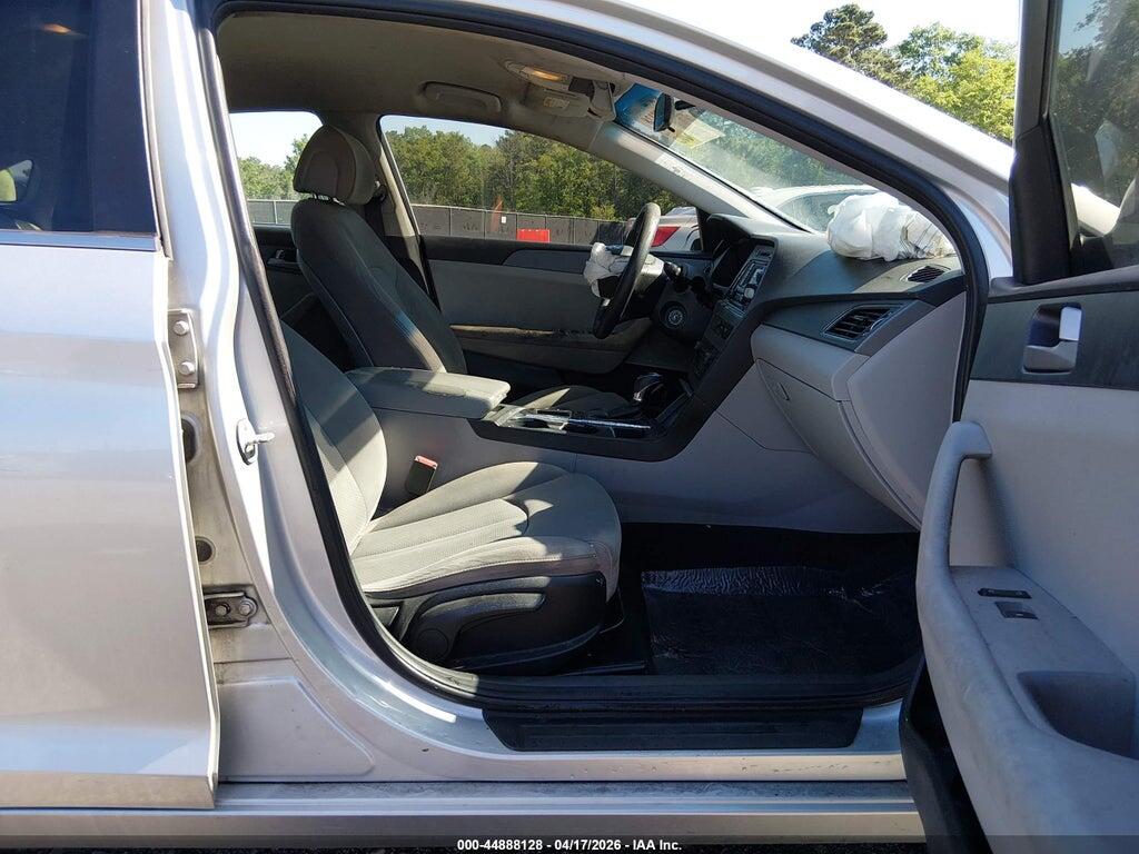 5NPE24AF8HH515935 2017 HYUNDAI SONATA photo no. 5
