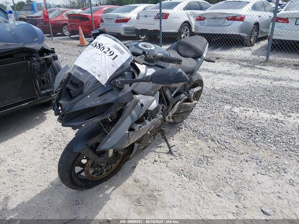 JS1EM13B1S7102327 2025 SUZUKI GSX800 photo no. 2