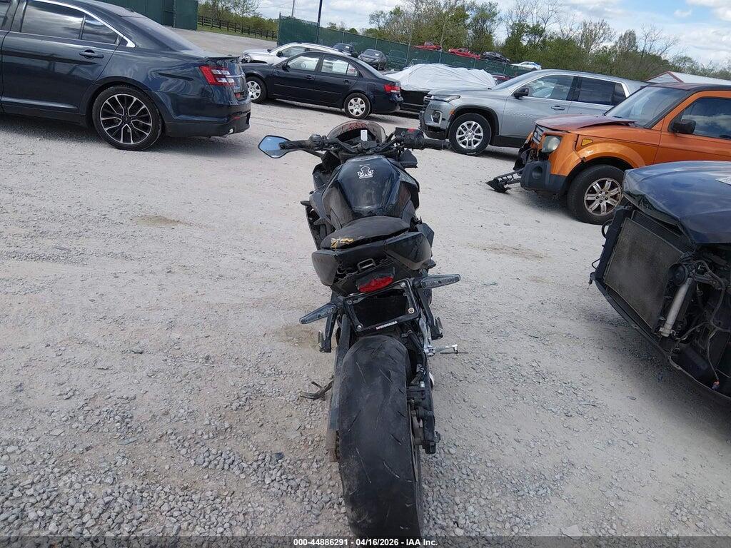 JS1EM13B1S7102327 2025 SUZUKI GSX800 photo no. 6