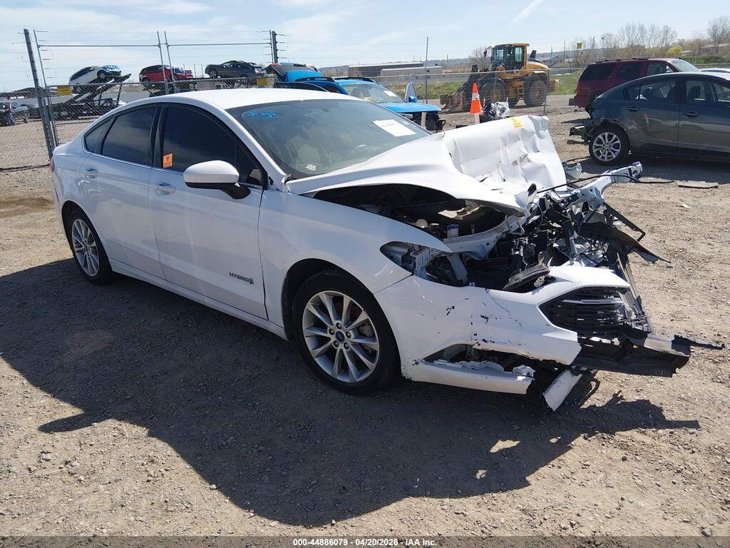 3FA6P0UU7HR147033 2017 FORD FUSION HYBRID photo no. 1
