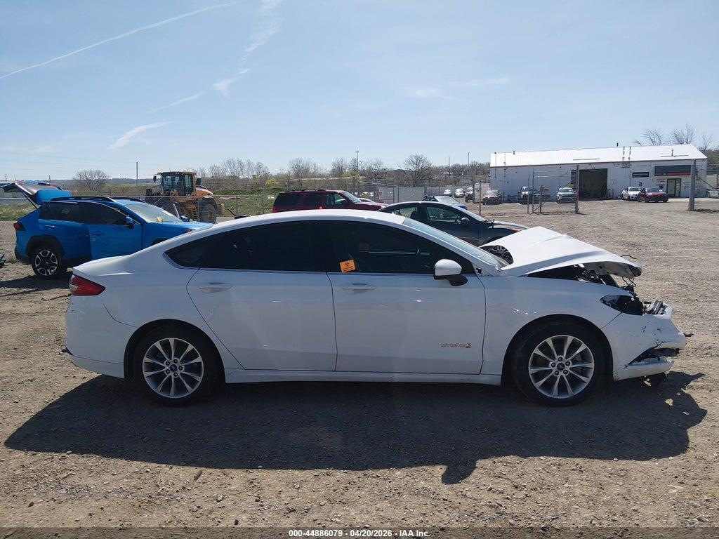 3FA6P0UU7HR147033 2017 FORD FUSION HYBRID photo no. 12