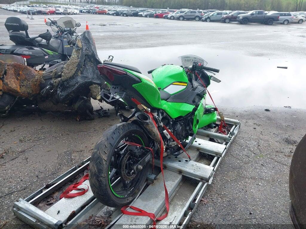 ML5EXGH17SDA39068 2025 KAWASAKI EX500 photo no. 4