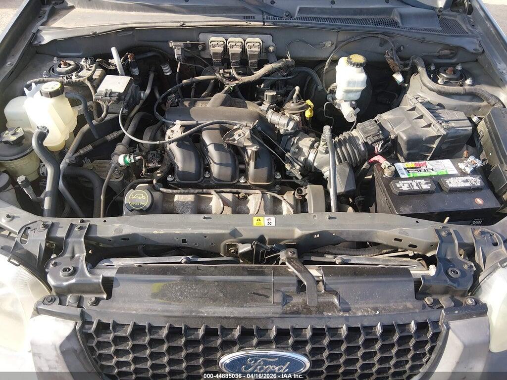 1FMCU03195DA07241 2005 FORD ESCAPE photo no. 10