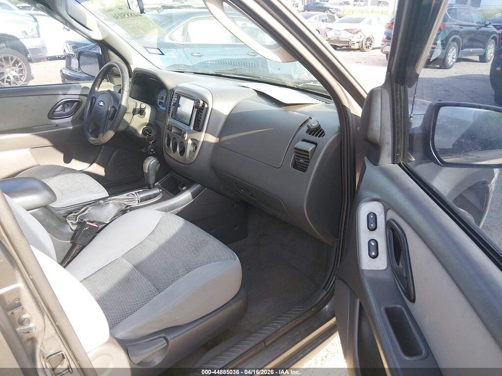 1FMCU03195DA07241 2005 FORD ESCAPE photo no. 5
