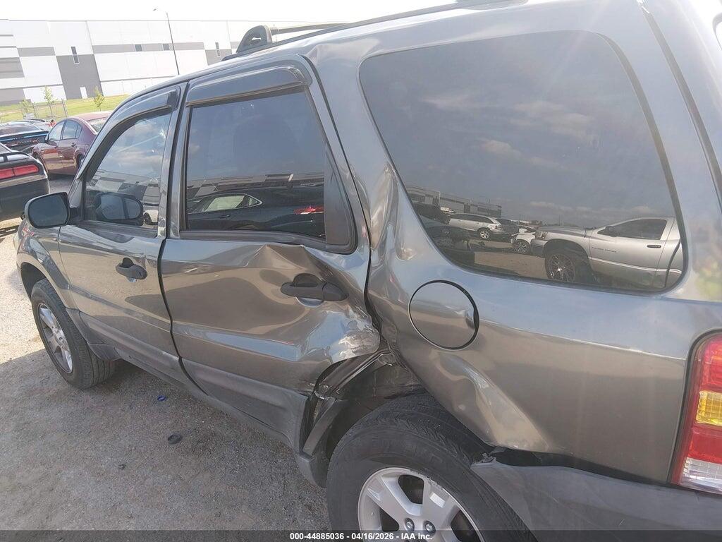 1FMCU03195DA07241 2005 FORD ESCAPE photo no. 6