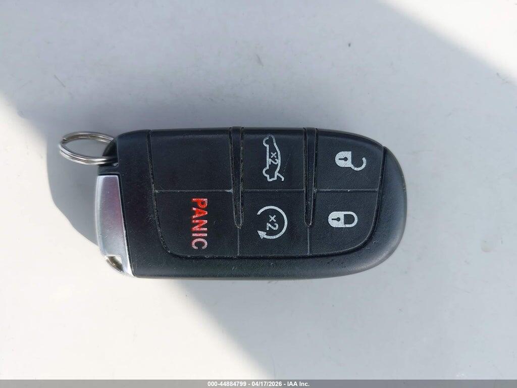 2C3CCAEG7JH265306 2018 CHRYSLER 300 photo no. 11