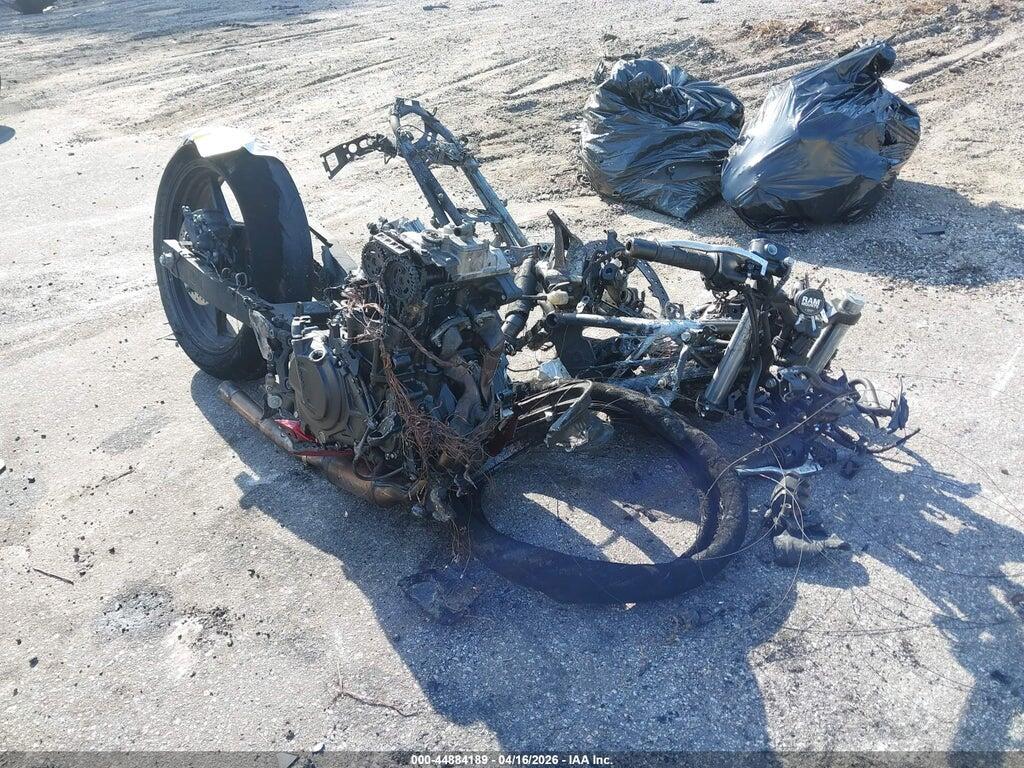 ML5EXGG11TDA79018 2026 KAWASAKI EX500 photo no. 1