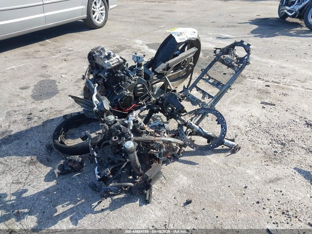 ML5EXGG11TDA79018 2026 KAWASAKI EX500 photo no. 2