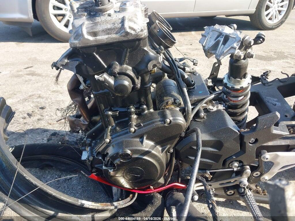 ML5EXGG11TDA79018 2026 KAWASAKI EX500 photo no. 9