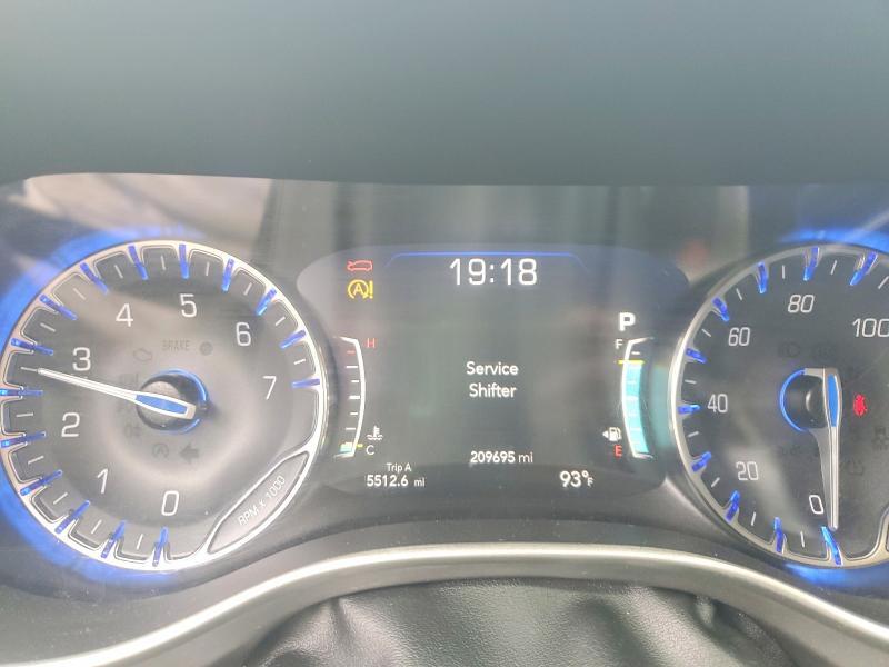 2022 CHRYSLER PACIFICA TOURING L — Фото 9 из 13