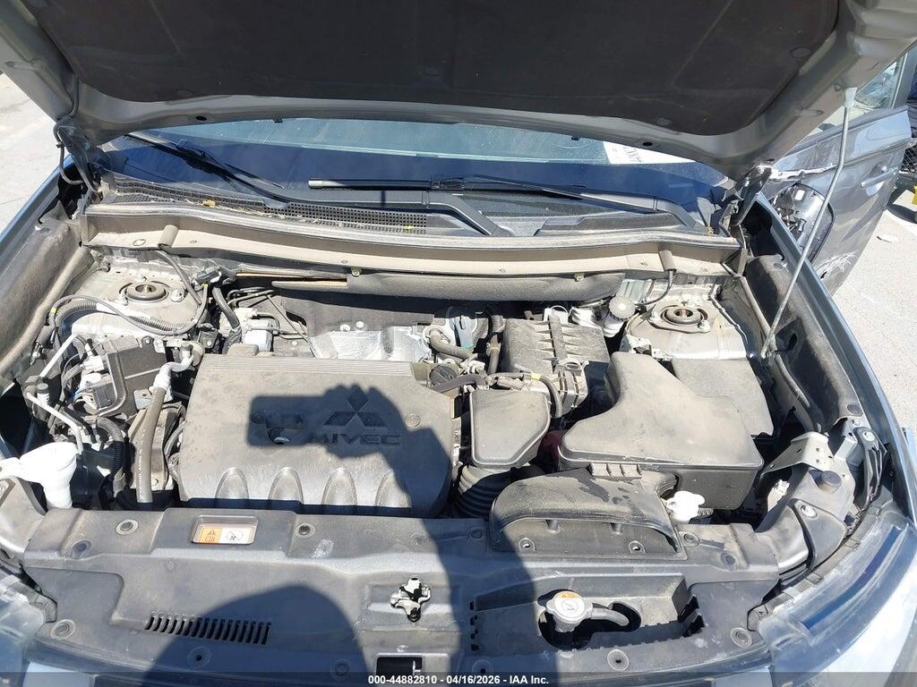 JA4AD2A39LZ048183 2020 MITSUBISHI OUTLANDER photo no. 10