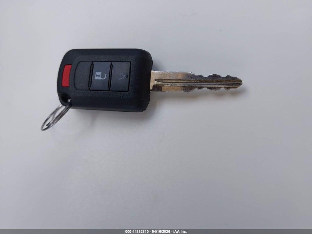 JA4AD2A39LZ048183 2020 MITSUBISHI OUTLANDER photo no. 11