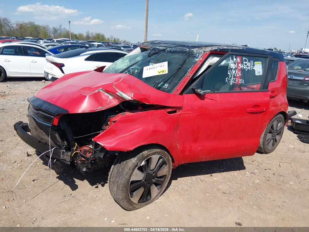 KNDJP3A53J7574631 2018 KIA SOUL photo no. 2