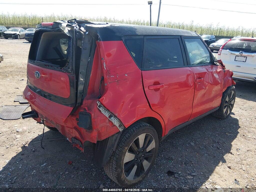 KNDJP3A53J7574631 2018 KIA SOUL photo no. 4