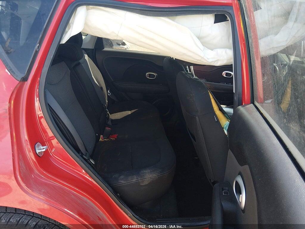KNDJP3A53J7574631 2018 KIA SOUL photo no. 8