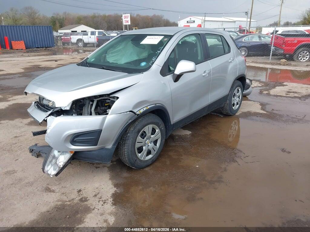 KL7CJKSB2FB146270 2015 CHEVROLET TRAX photo no. 2