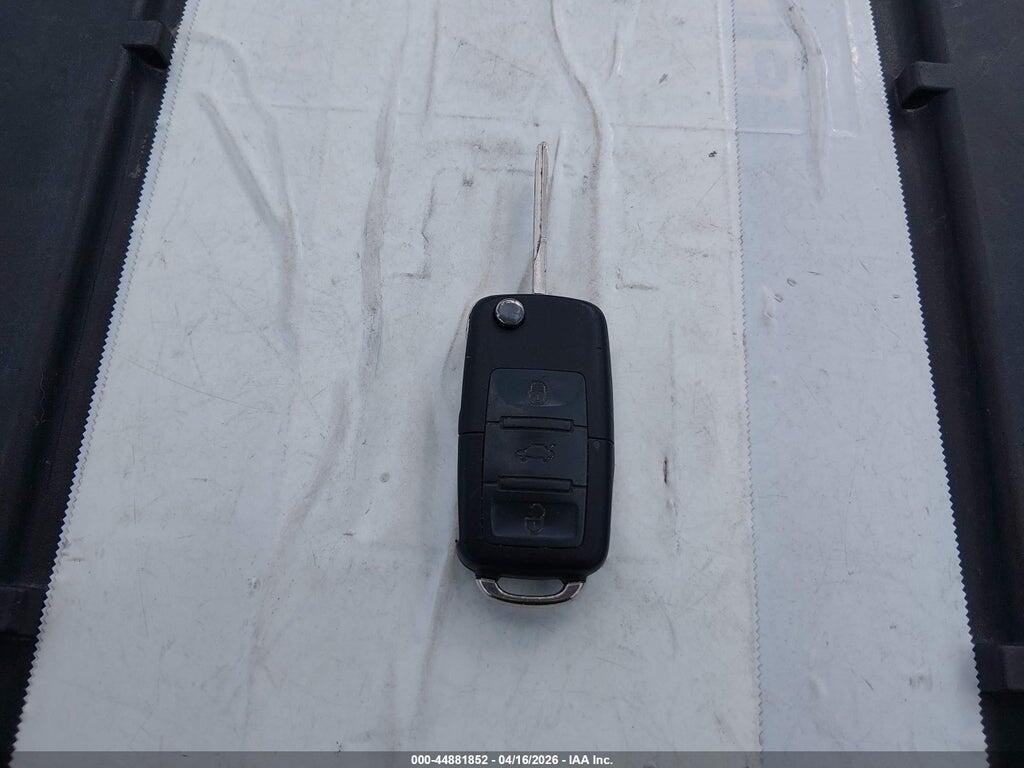 3VWCD31Y94M310638 2004 VOLKSWAGEN NEW BEETLE photo no. 11
