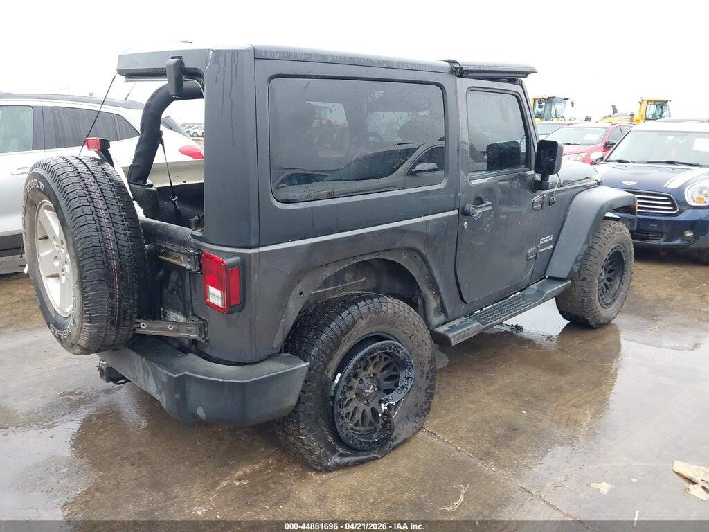 1C4AJWAG9JL824336 2018 JEEP WRANGLER JK photo no. 4