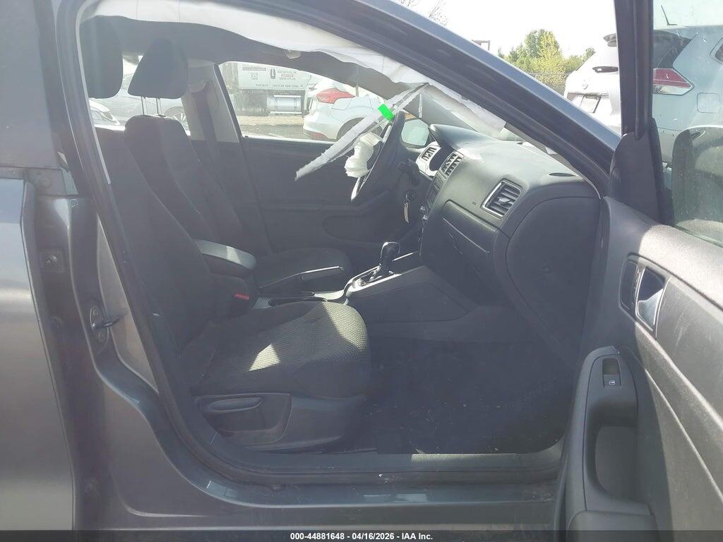 3VW2K7AJ7EM257029 2014 VOLKSWAGEN JETTA photo no. 5