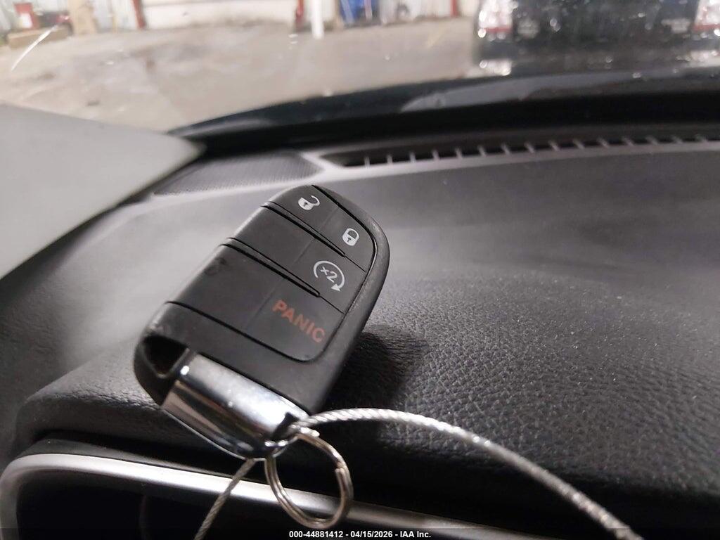 3C4NJDBBXJT403738 2018 JEEP COMPASS photo no. 11