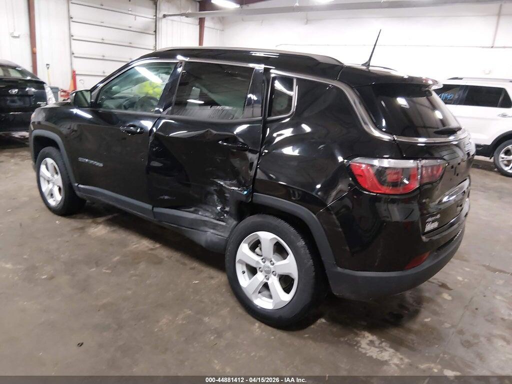 3C4NJDBBXJT403738 2018 JEEP COMPASS photo no. 3