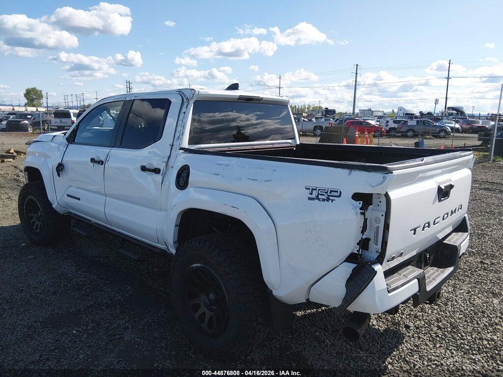 3TMLB5JN9RM074137 2024 TOYOTA TACOMA photo no. 3