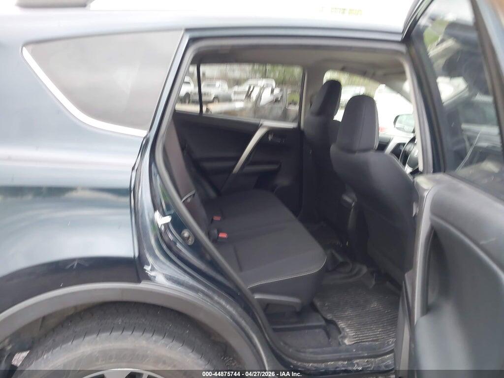 JTMRFREV8HJ172121 2017 TOYOTA RAV4 photo no. 8