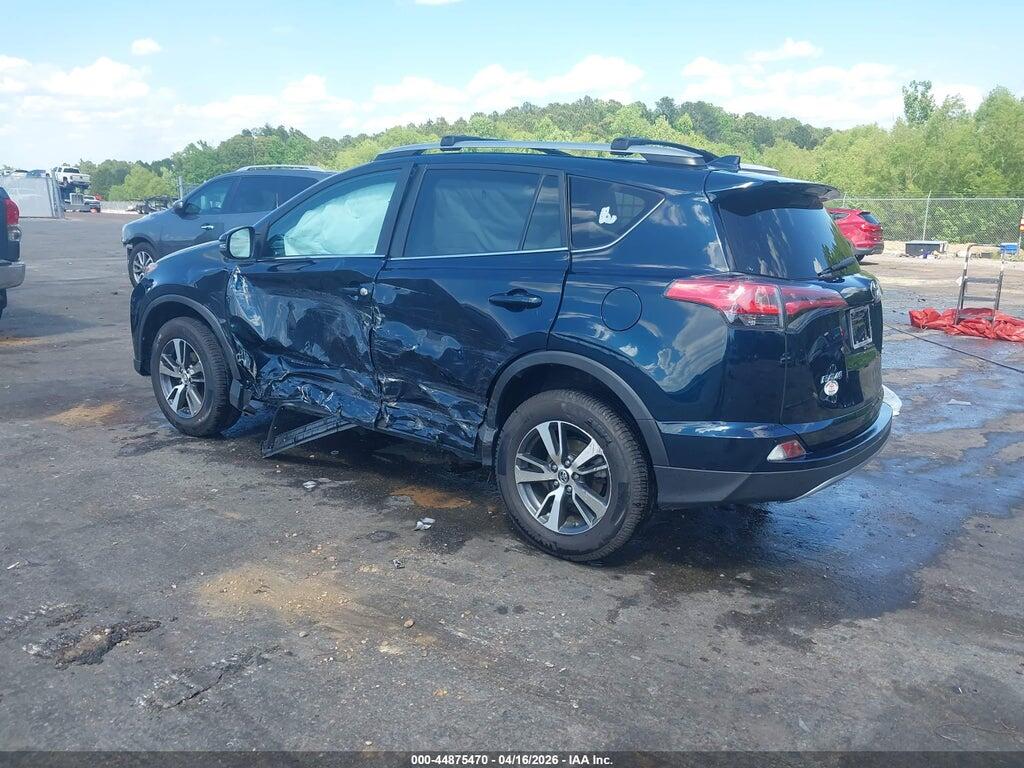 2T3RFREV6JW836827 2018 TOYOTA RAV4 photo no. 3