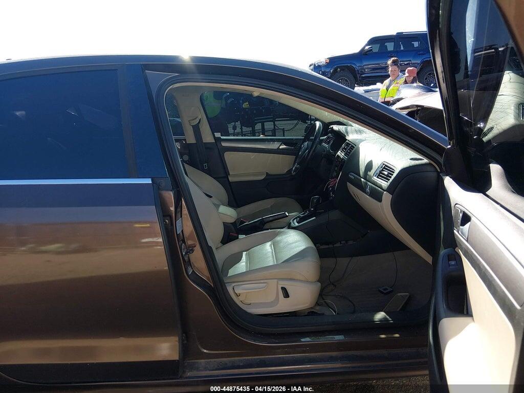 3VWLL7AJXEM369857 2014 VOLKSWAGEN JETTA photo no. 5