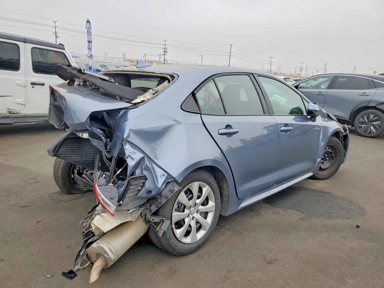 2026 TOYOTA COROLLA — Фото 3 из 12