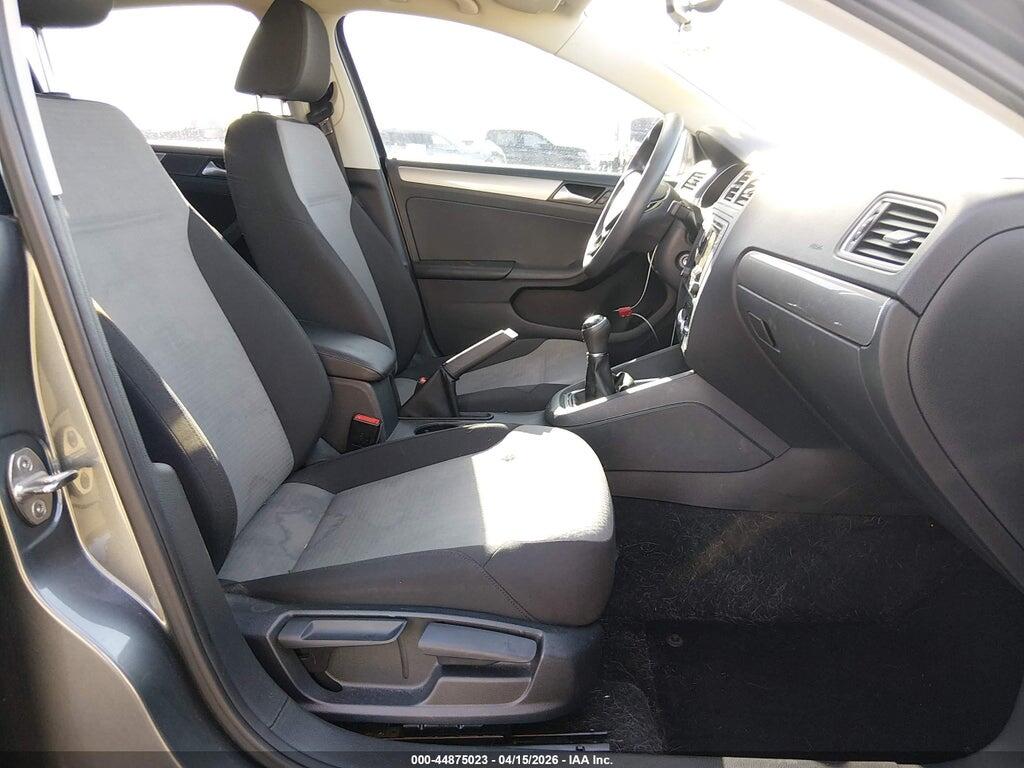 3VW167AJ0HM313803 2017 VOLKSWAGEN JETTA photo no. 5