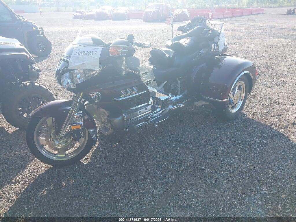 1HFSC47H96A512156 2006 HONDA GL1800 photo no. 2