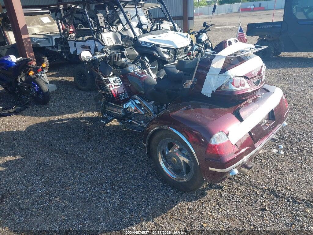 1HFSC47H96A512156 2006 HONDA GL1800 photo no. 3