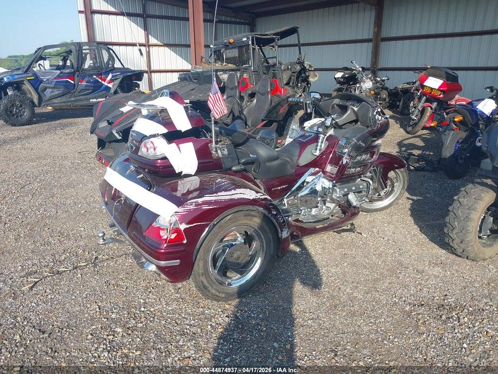 1HFSC47H96A512156 2006 HONDA GL1800 photo no. 4