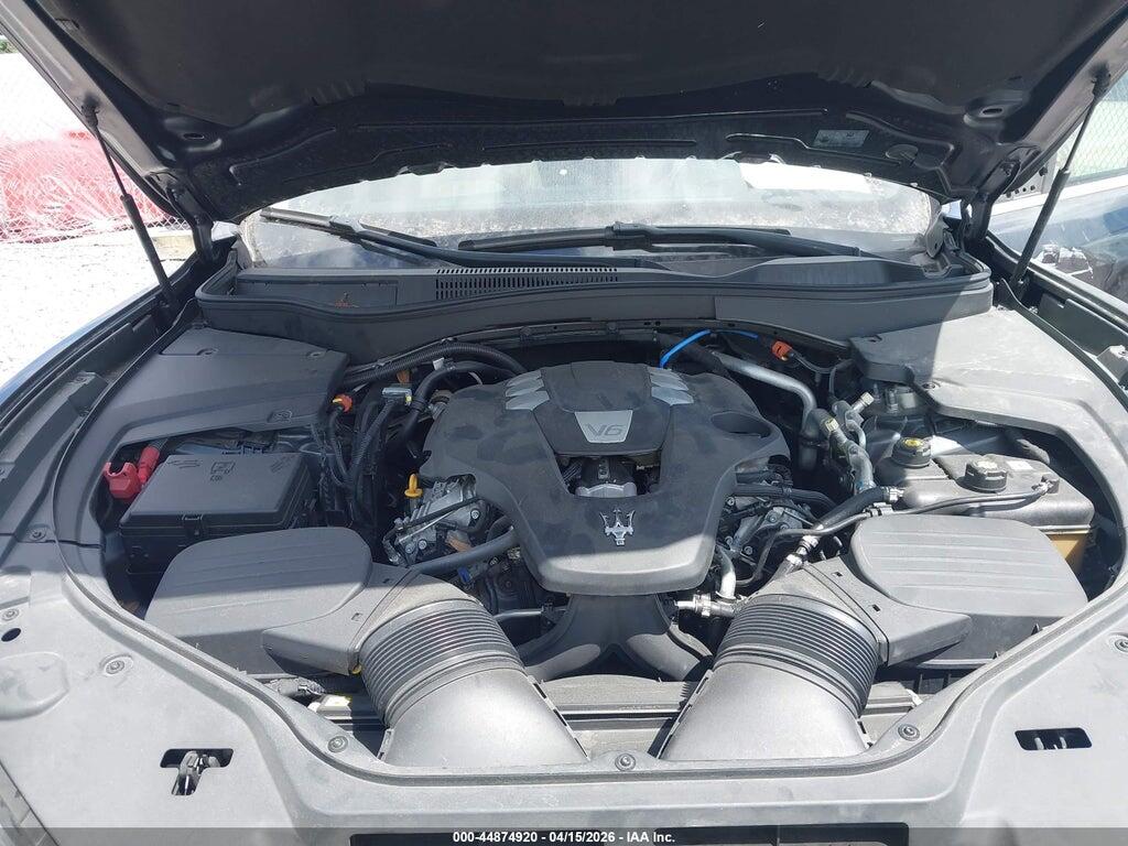 ZN661XUL8MX372721 2021 MASERATI LEVANTE photo no. 10