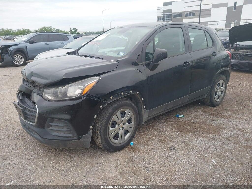 3GNCJKSB0JL244585 2018 CHEVROLET TRAX photo no. 2